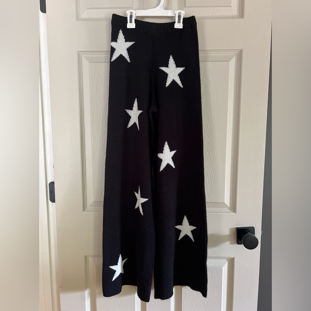 💰⬇️ CLOSET CLEAROUT Altar’d State Knit Wide-Leg Pants with Star Print – XS